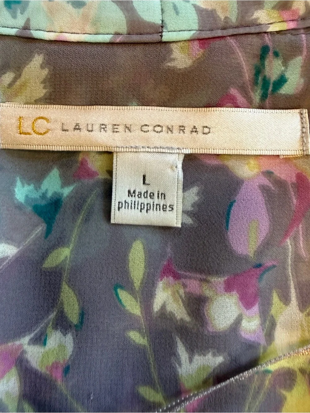 Lightweight Floral Draped shrug in Soft Gray and Mint